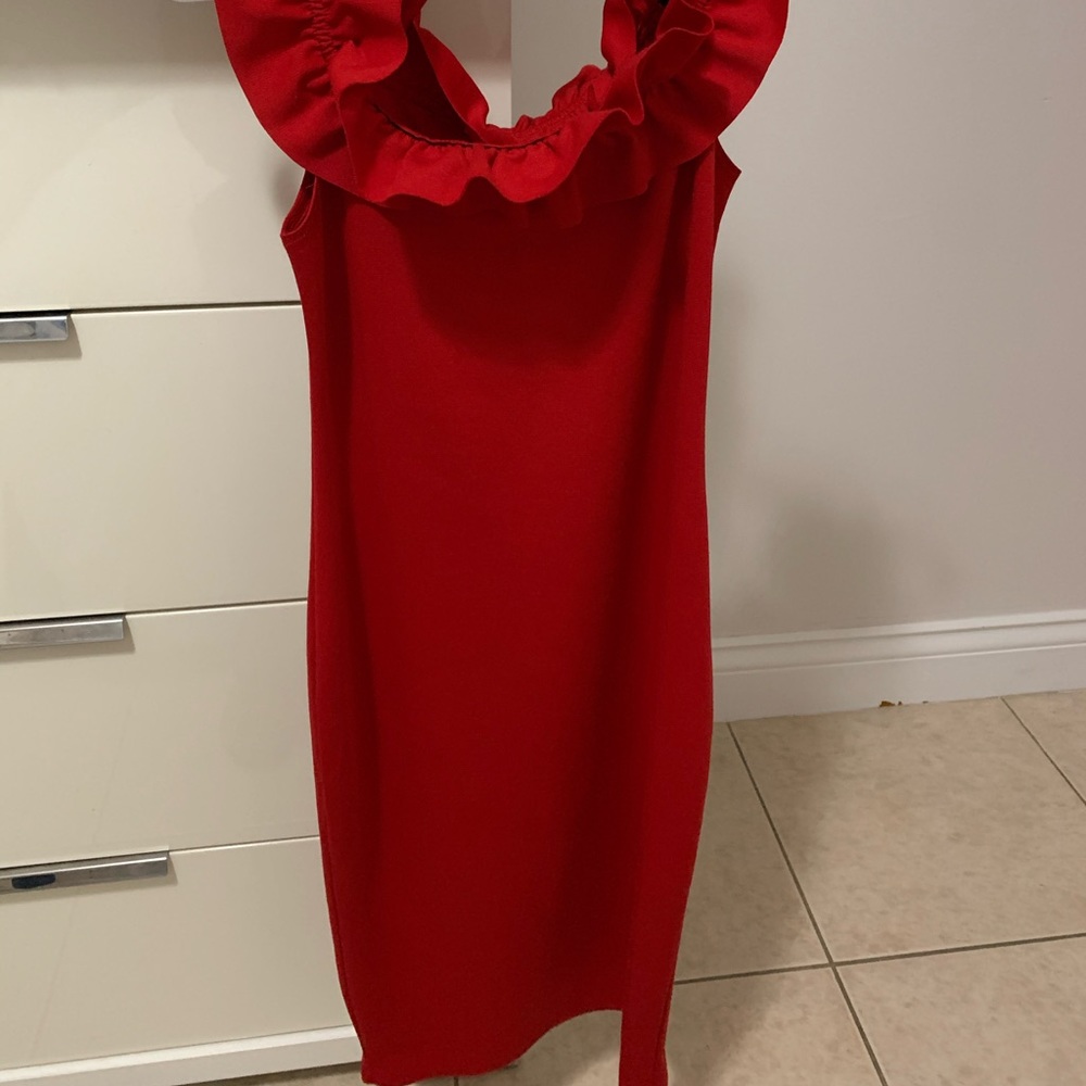 ZARA (NEVER WORN) RED OFF THE SHOULDER DRESS LARGE